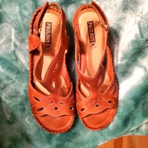 Pikolinos Margareta leather wedges